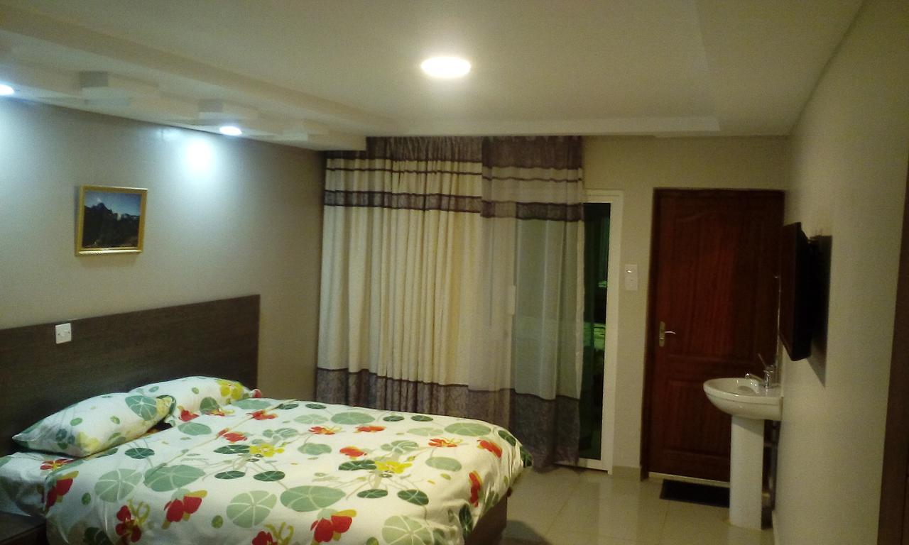 Meru Adala Motel المظهر الخارجي الصورة